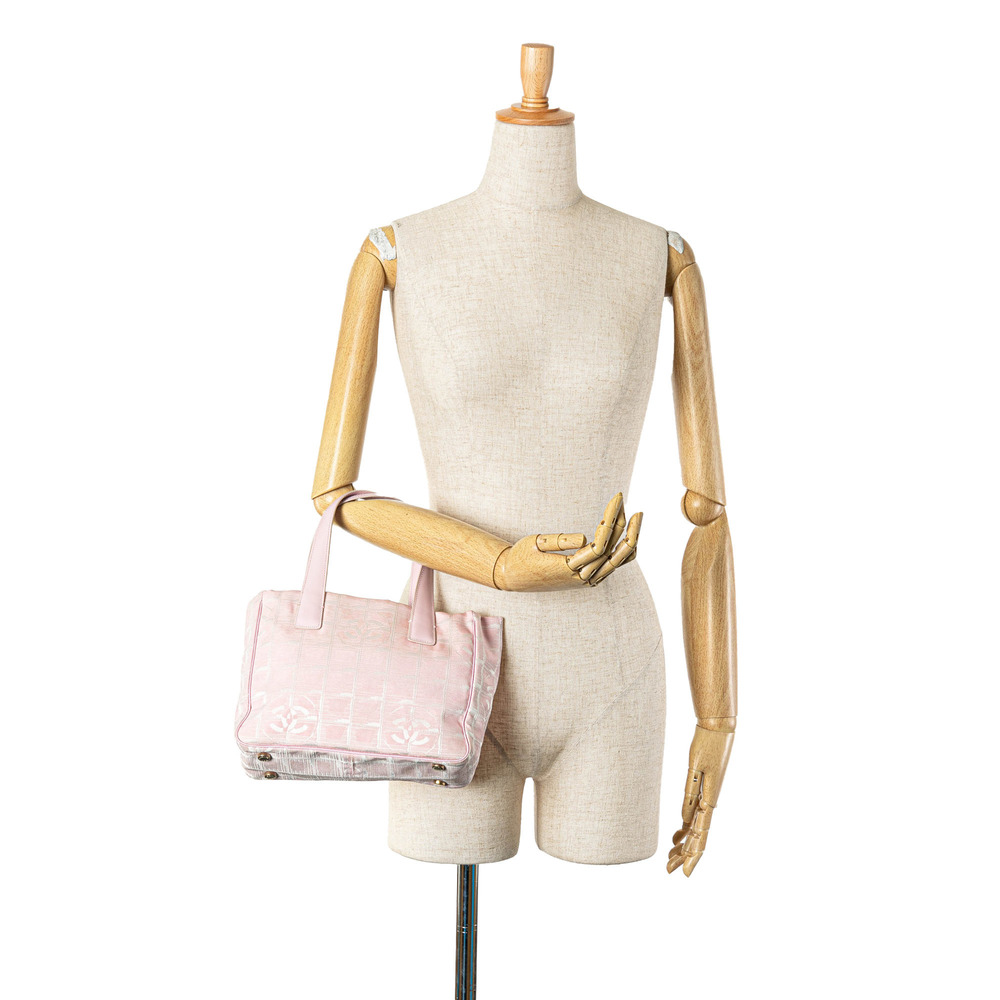 Pre-Loved Chanel New Travel Line Handbag - Picture 7 of 7